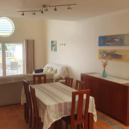 Falesia Casa Da Sobreira * אלבופיירה