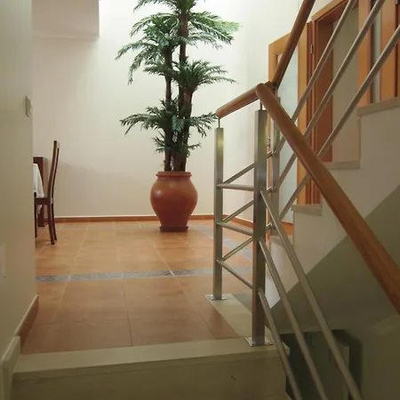 Falesia Casa Da Sobreira 度假居 *